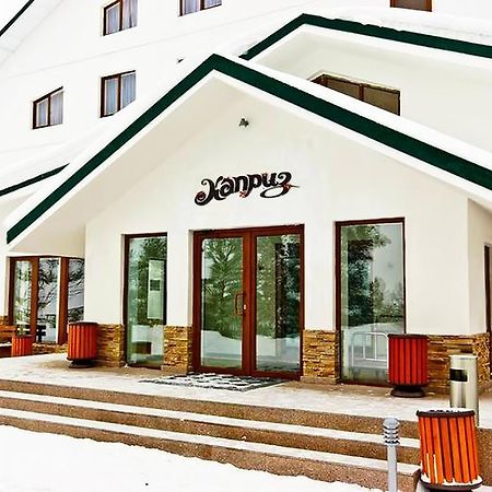 Kapriz Karakol Hotel Ngoại thất bức ảnh