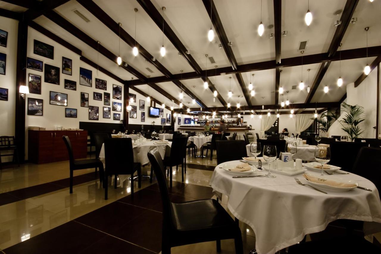 Kapriz Karakol Hotel Ngoại thất bức ảnh