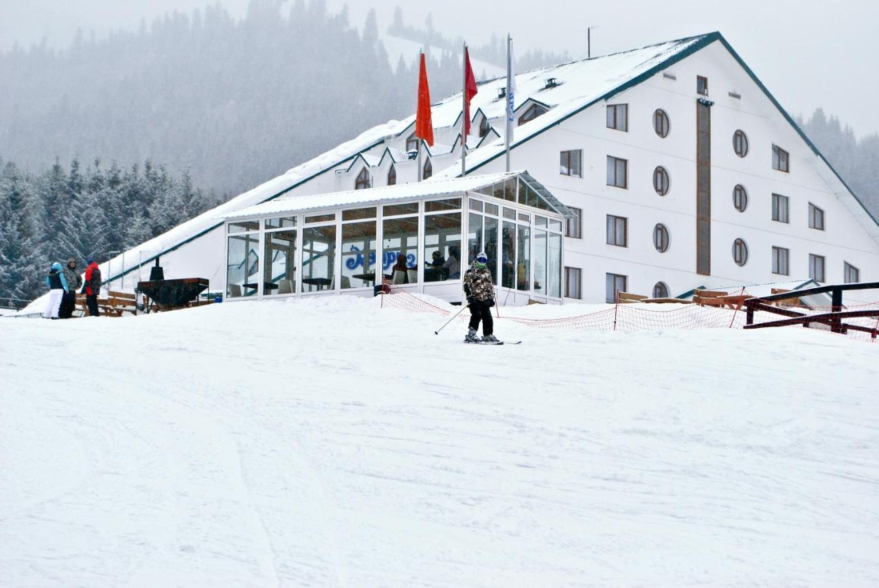 Kapriz Karakol Hotel Ngoại thất bức ảnh