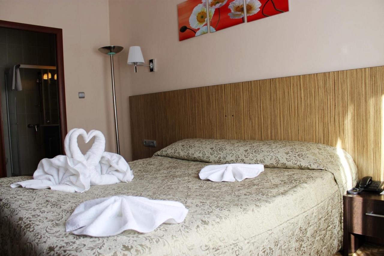 Kapriz Karakol Hotel Ngoại thất bức ảnh