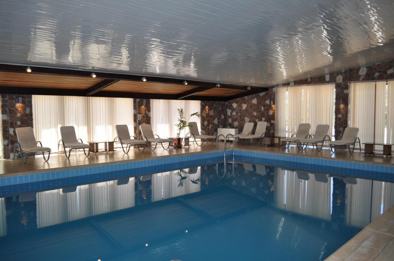 Kapriz Karakol Hotel Ngoại thất bức ảnh