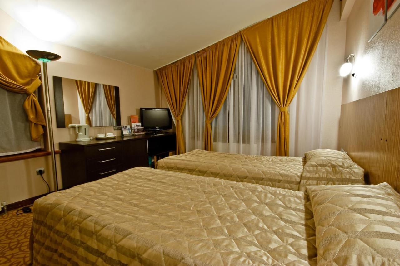 Kapriz Karakol Hotel Ngoại thất bức ảnh